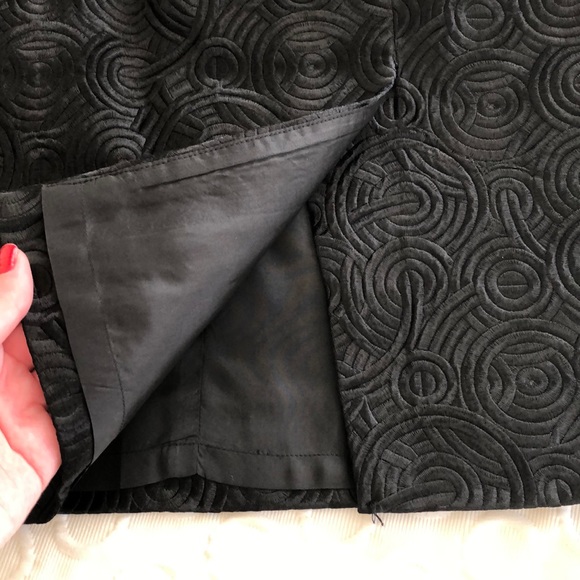 Chic Black Pencil Skirt - Picture 3 of 8